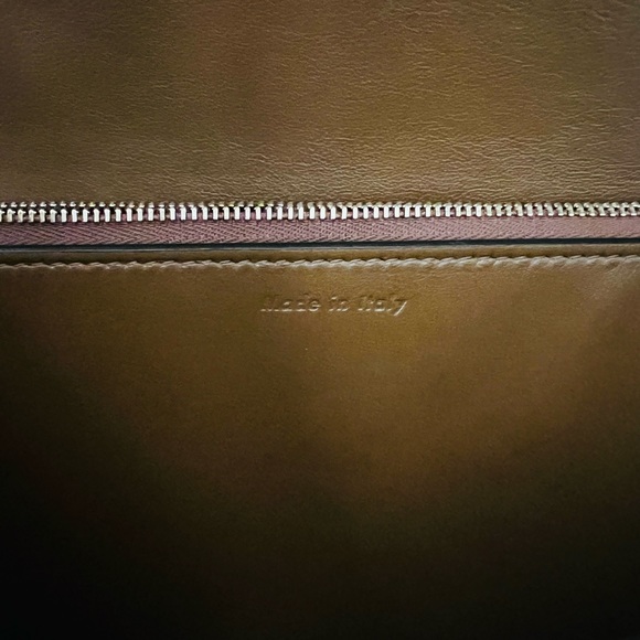 CELINE MEDIUM CLASSIC BAG IN BOX CALFSKIN CAMEL - Picture 8 of 17